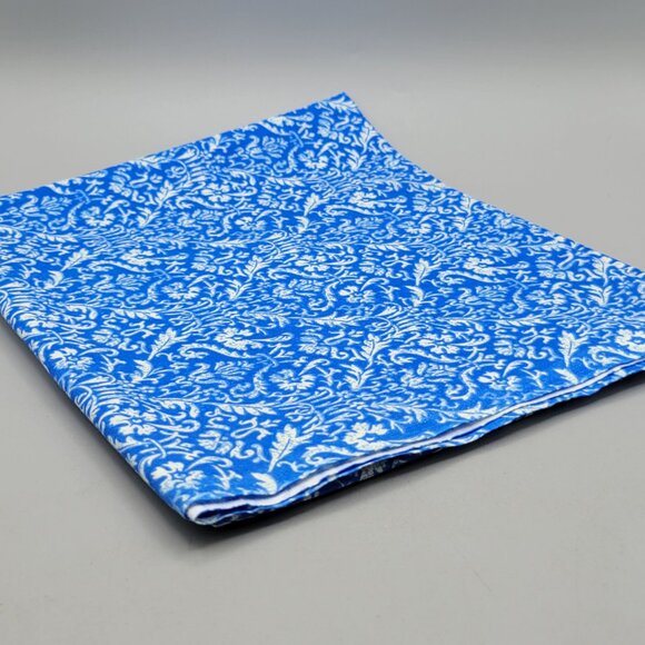 Damask Blue White Floral Cotton Fabric Sewing Quilting Craft Material 1 Yard - Picture 3 of 3